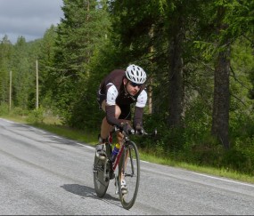 开云体育视频直播-法拉利横扫阿斯顿马丁，皮亚斯特里扛起全队，新一代领军人物的崛起