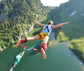 开云体育登录-2026世界杯之夜，恩比德在焦点战中完成自我证明