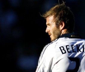 开云官方平台-王权重塑，当詹姆斯以全面爆炸数据粉碎骑士时代的最后壁垒