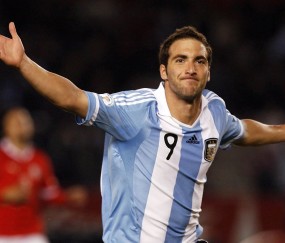 开云体育登录-戈贝尔制霸禁区成关键先生，湖人窒息防守提前终结马刺悬念