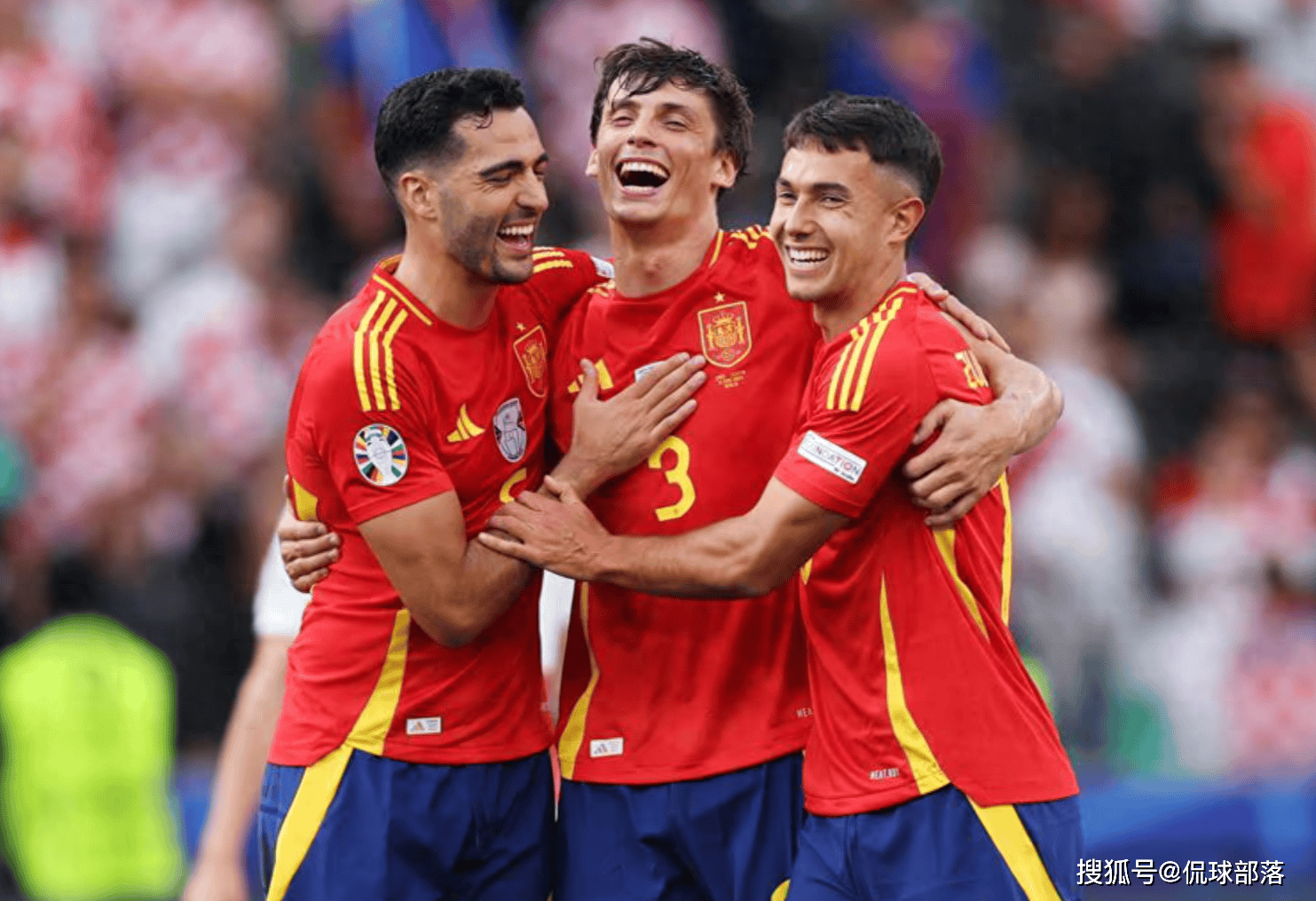 巴黎狂欢！法国队险胜对手，晋级欧洲杯四强