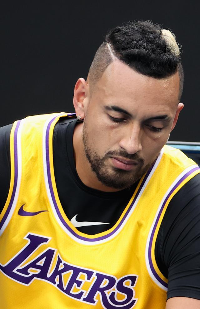 德国网球队轻取英国网球队，克耶高斯完成帽子戏法