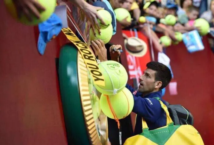 德国网球队轻取英国网球队，克耶高斯完成帽子戏法