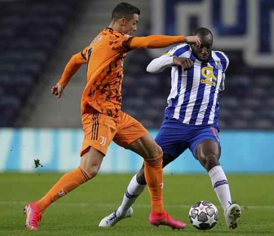 塞维利亚翻盘尤文，门迪带队取胜