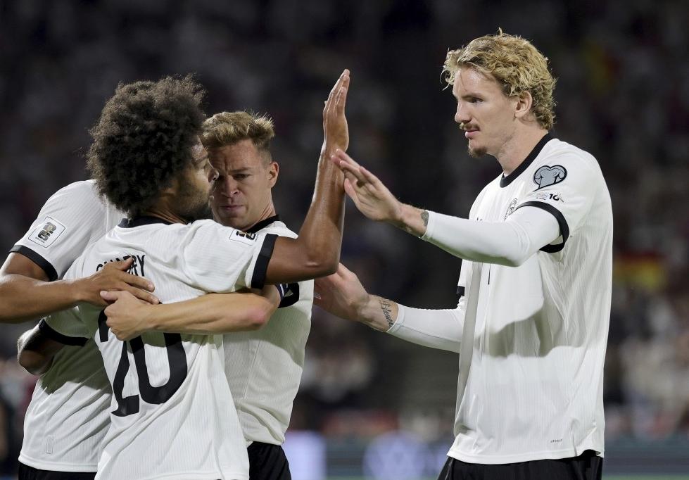 比利时大胜俄罗斯，欧预赛领跑小组