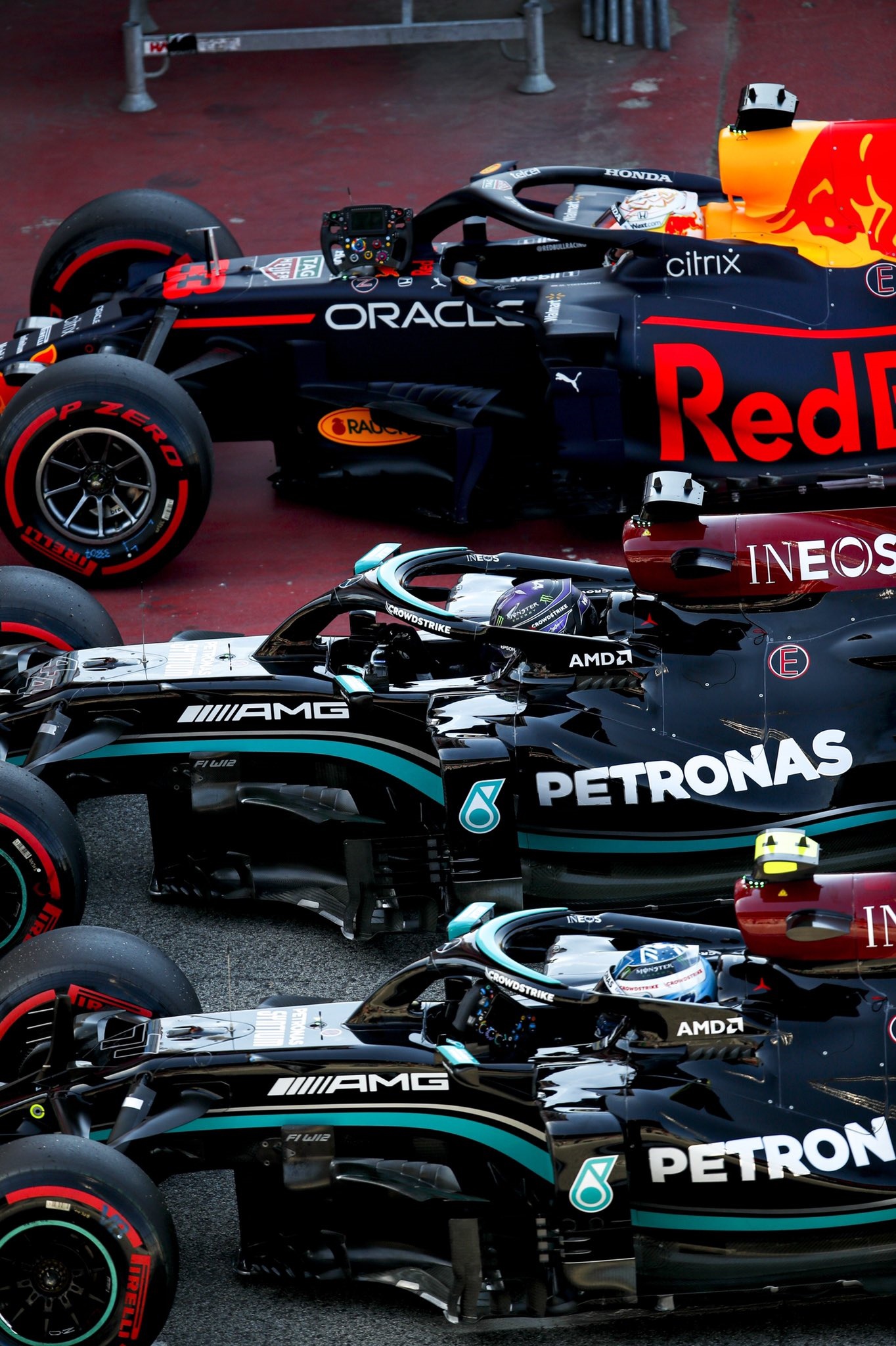 迈凯伦翻盘梅赛德斯，佩雷兹状态火热