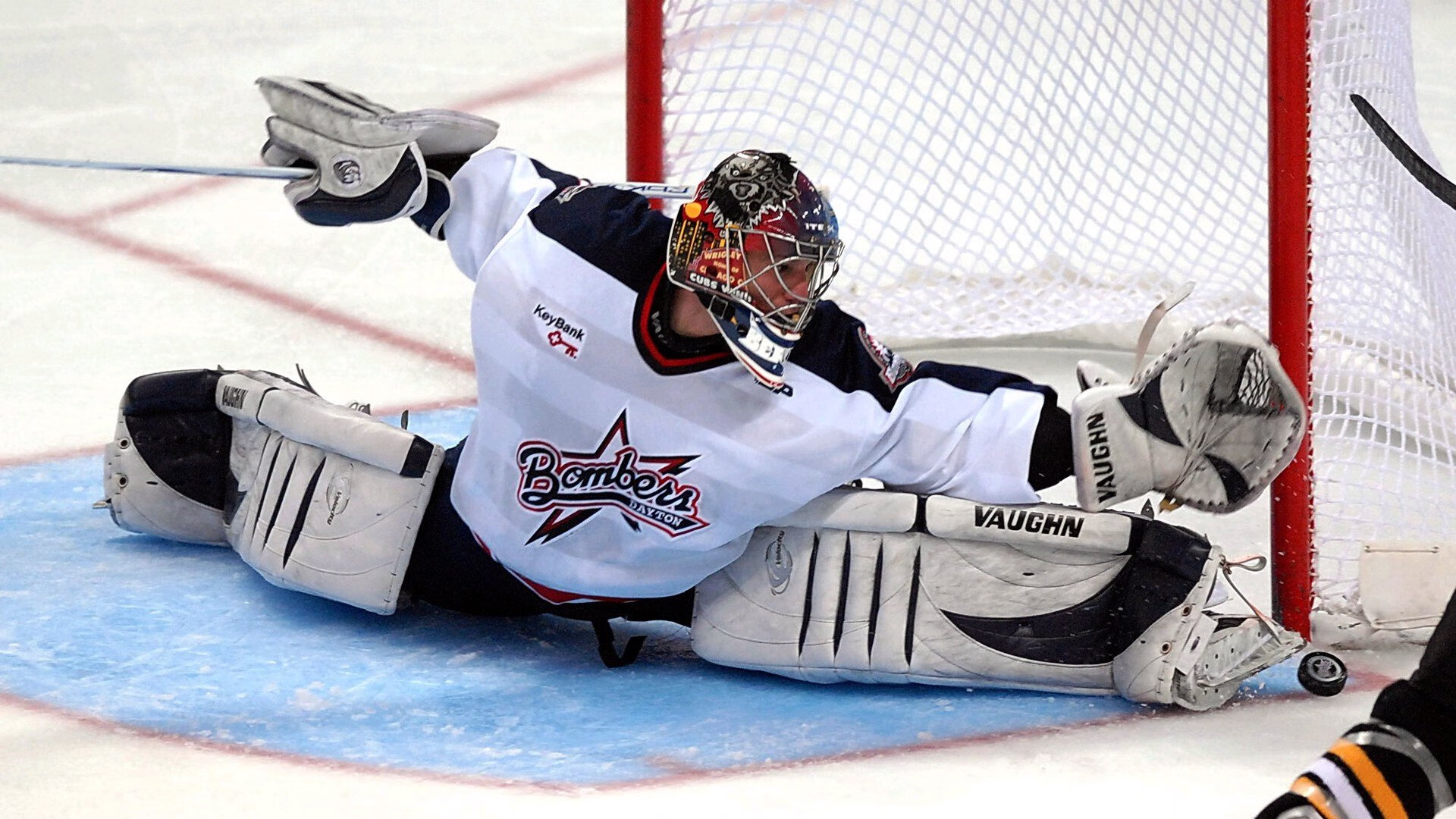 巴黎圣日耳曼力克西班牙劲旅，内马尔刷新纪录书写传奇之夜