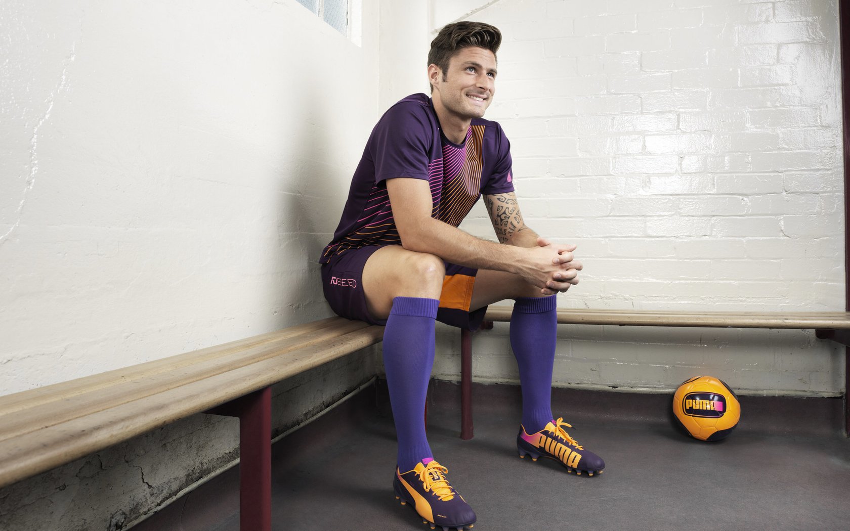 巴黎圣日耳曼力克西班牙劲旅，内马尔刷新纪录书写传奇之夜