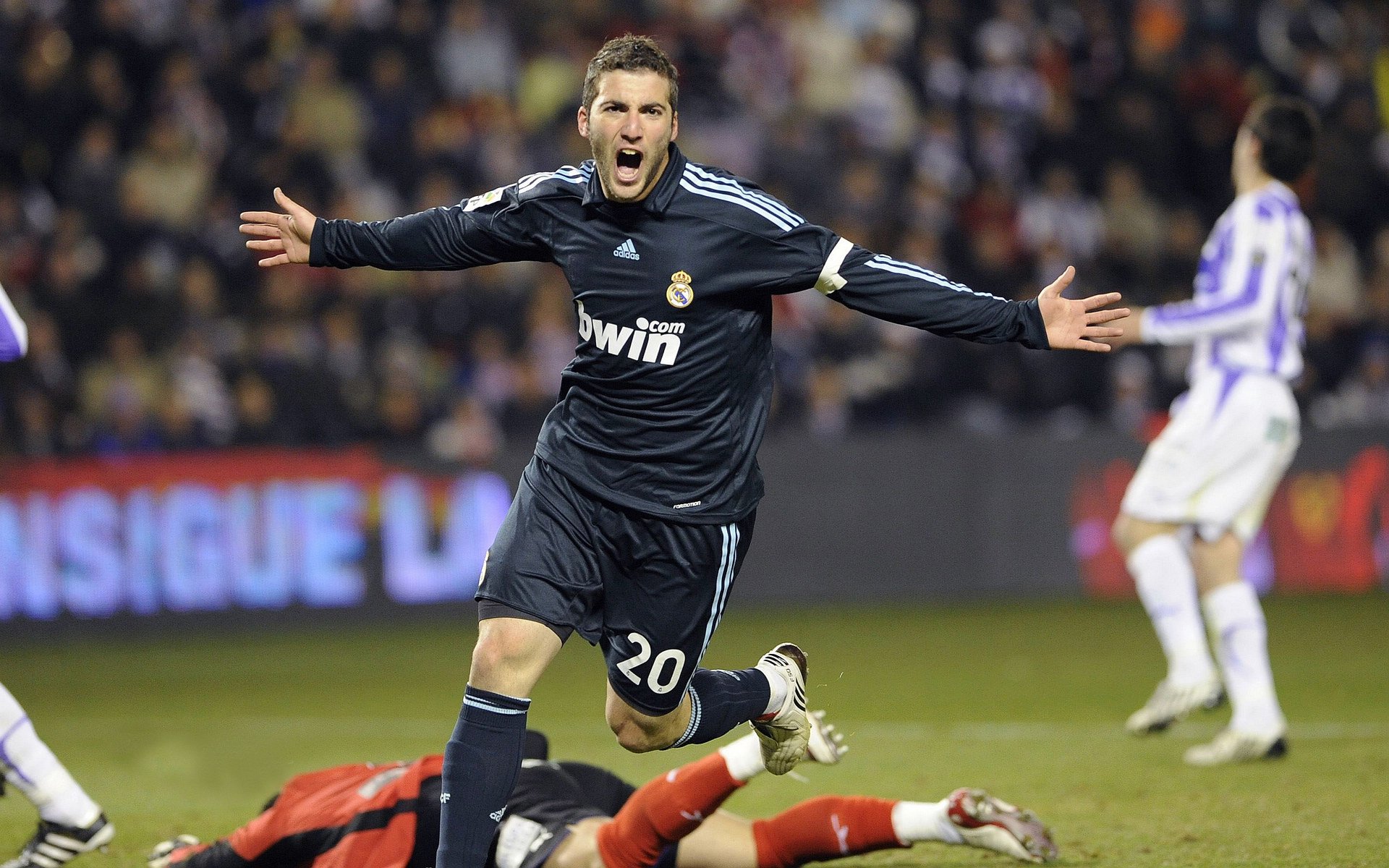 年度焦点之战之夜,努涅斯进攻端无人可挡